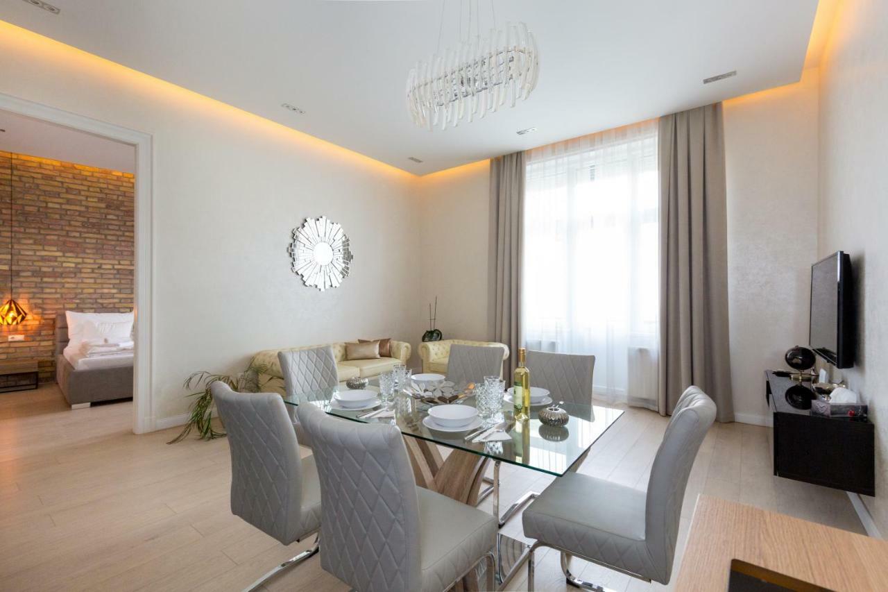 Grand Designer Dream Home In The Center W 3Br/3Bath Будапешт Экстерьер фото